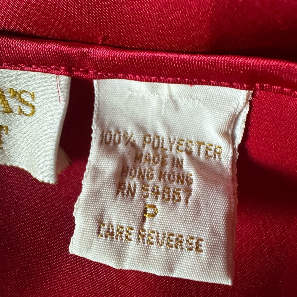 Vintage Victoria’s Secret red satin pajama top Size P / XS - Picture 10 of 13